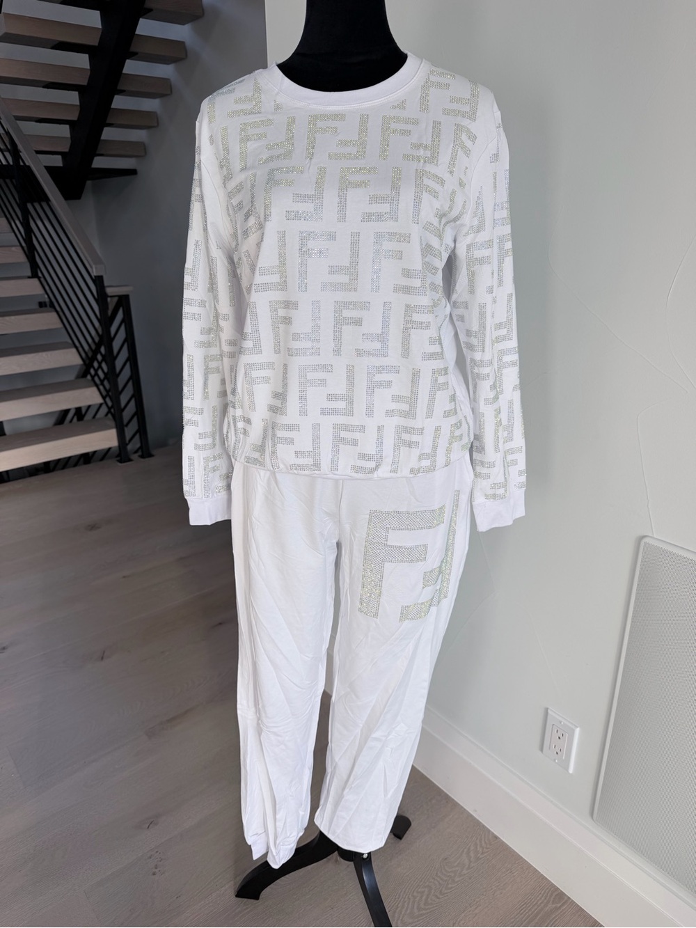 White Women's Two-Piece Lounge Matching Set tracksuit size S